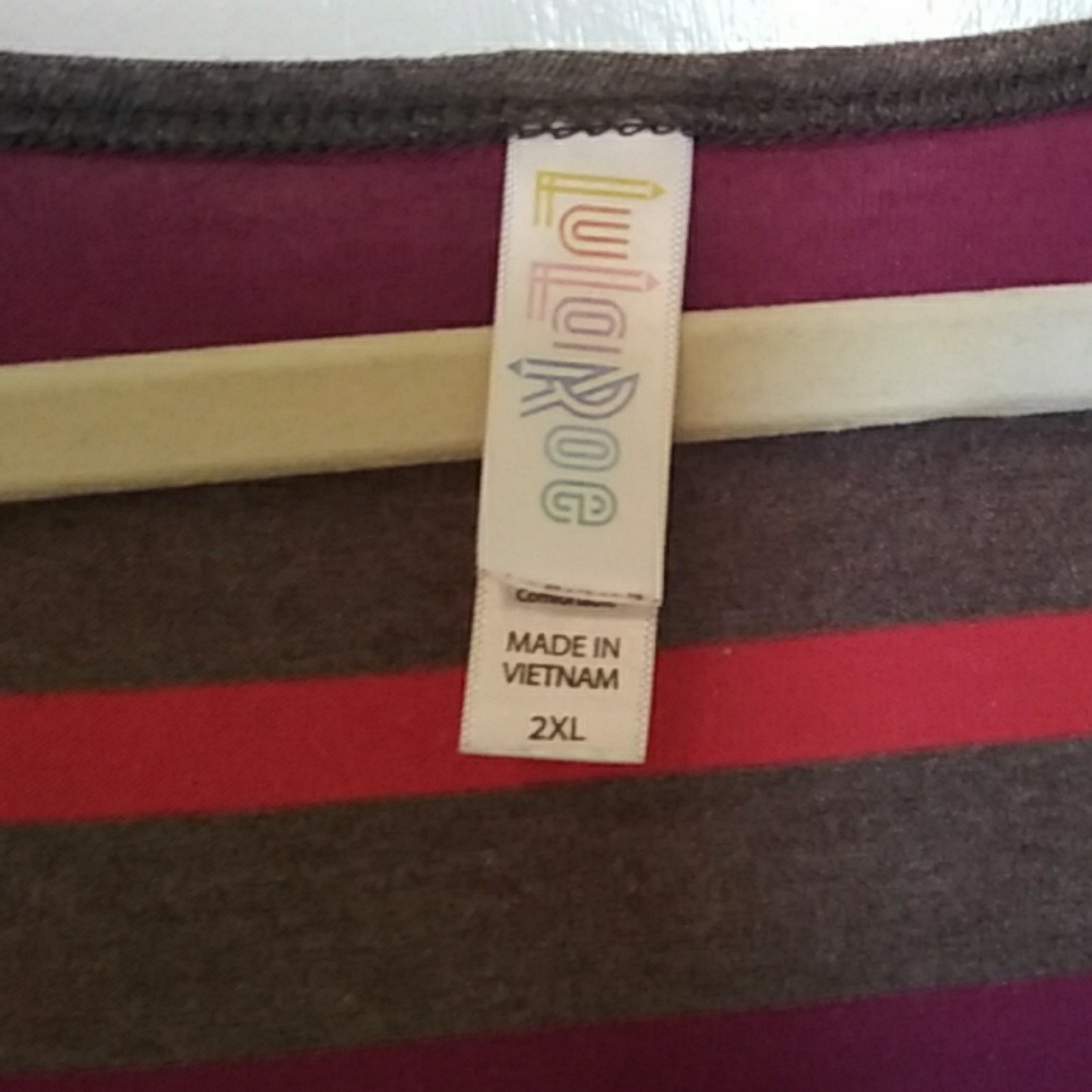 Lularoe gray and pink tee - Picture 3 of 3